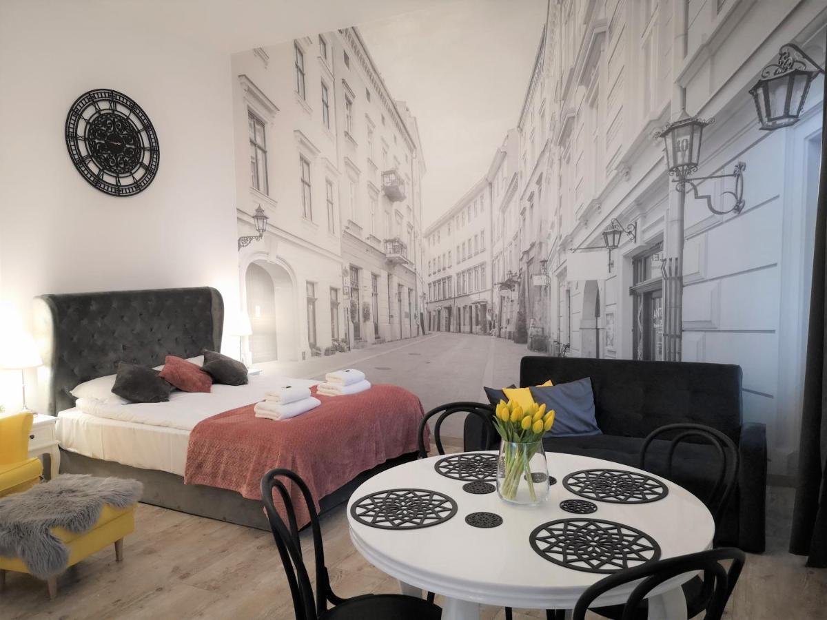Апартаменти Zamstudio Zamenhofa 4 *